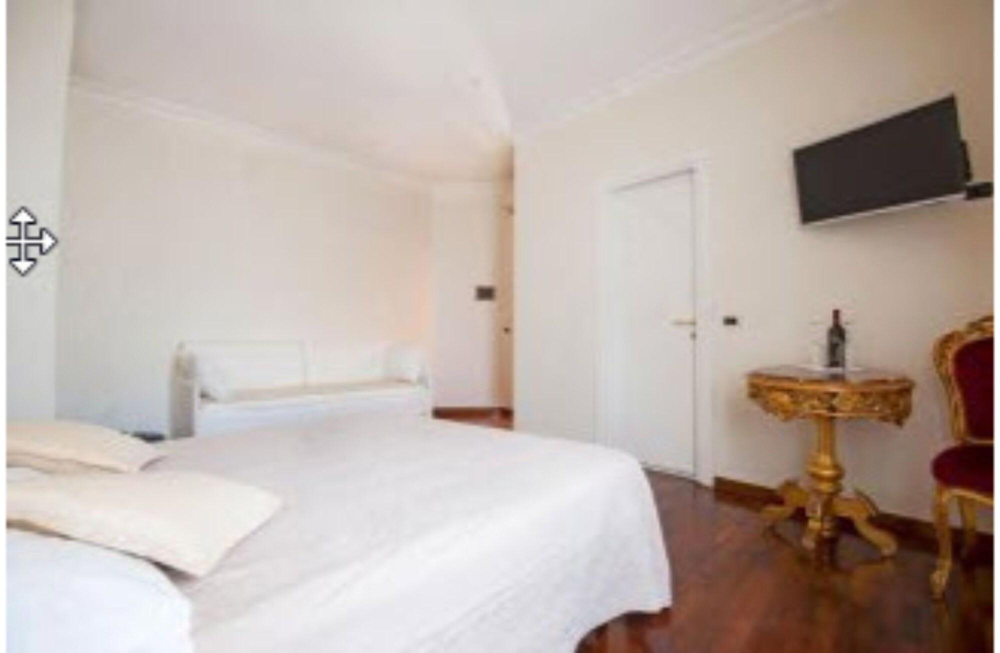 Royal House Gasthof 3*